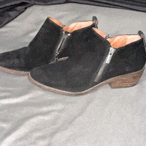 Lucky Brand Finesse Black Suede bootie size 6.5 preowned
